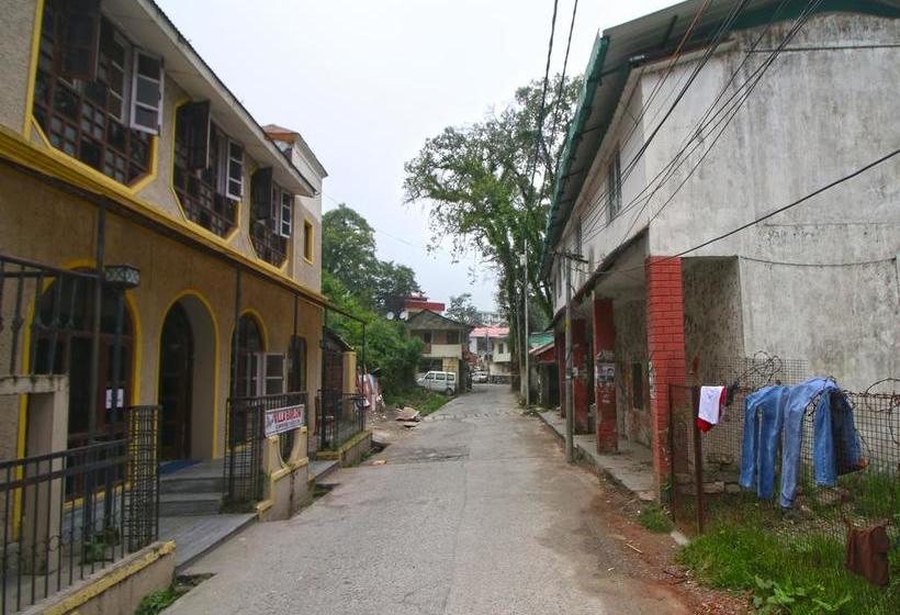 Hotel Oyo 5962 Home Stay Barlow Villa 2