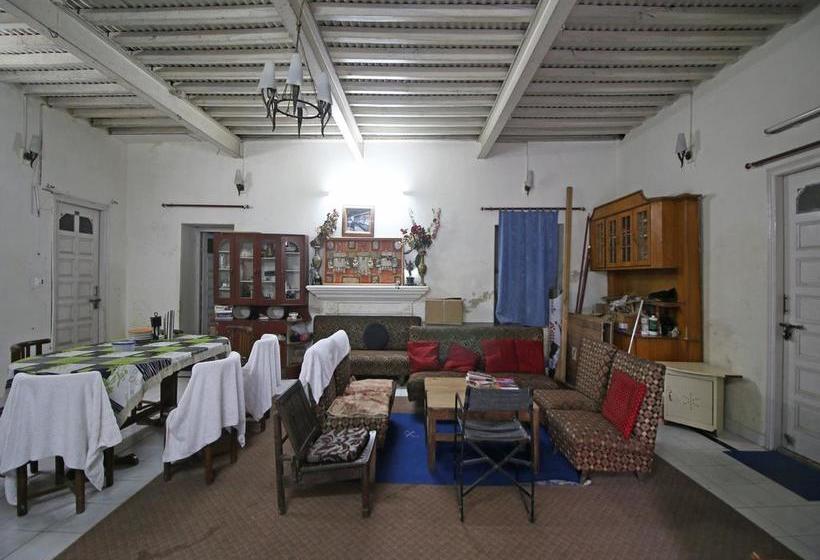 Hotel Oyo 5962 Home Stay Barlow Villa 6