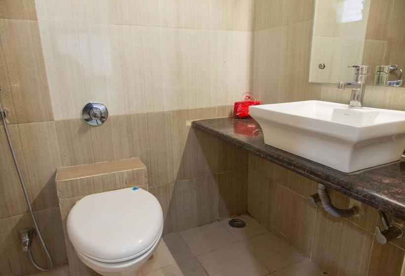 Hotel Oyo 6433 Check Inn 20