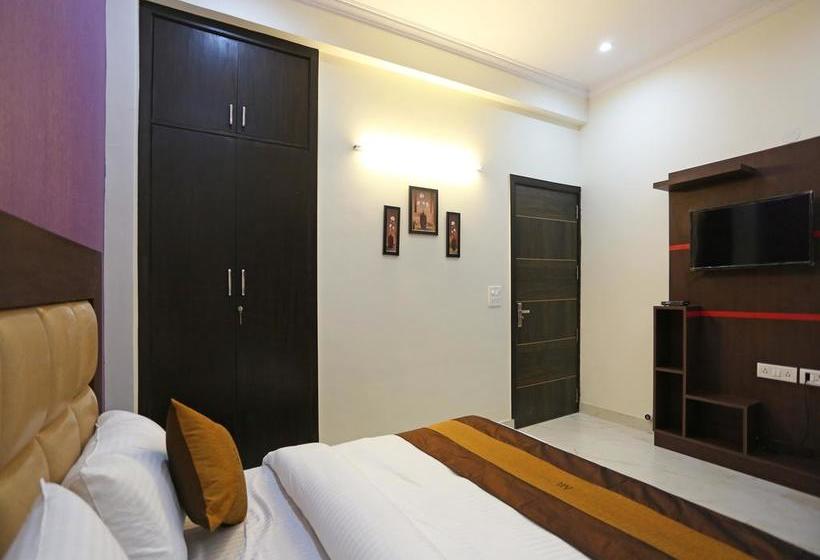 Hotel Oyo 6812 Aruma Residency 11