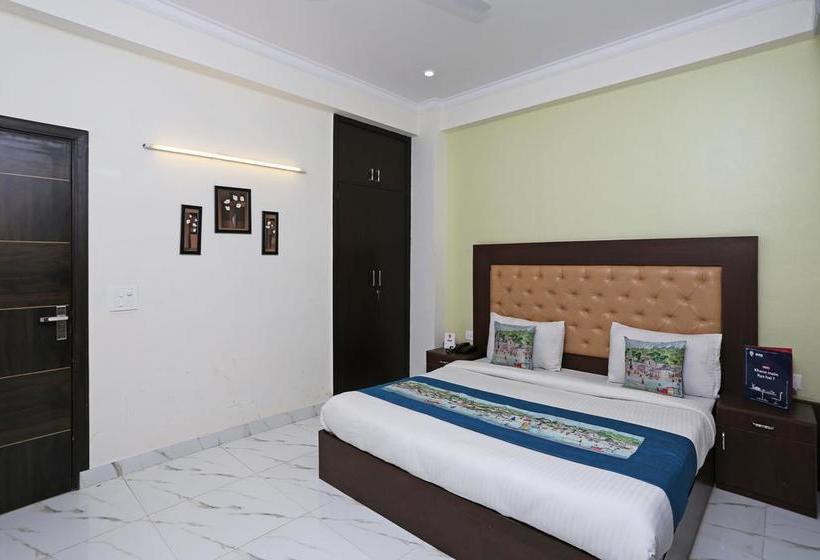 Hotel Oyo 6812 Aruma Residency 13