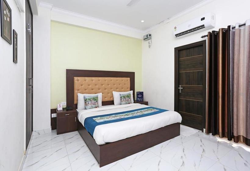 Hotel Oyo 6812 Aruma Residency 2