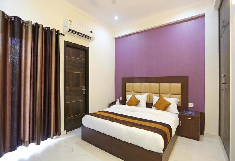 Hotel Oyo 6812 Aruma Residency 4