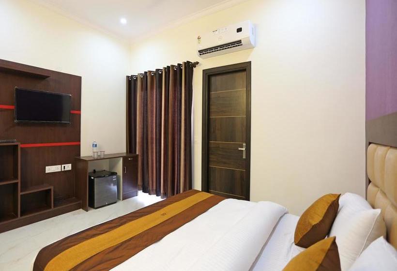 Hotel Oyo 6812 Aruma Residency 5