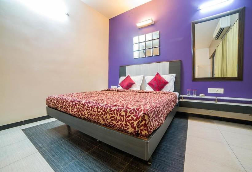 Hotel Oyo 4501 Keerthi 13