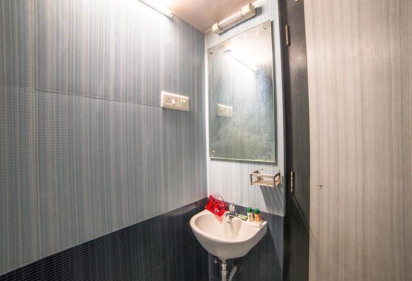 Hotel Oyo 4501 Keerthi 20