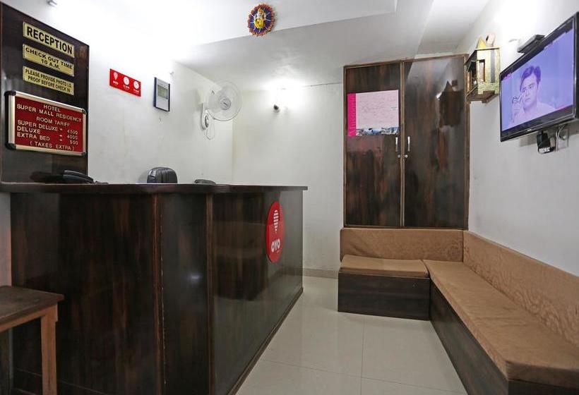 Hotel Oyo 4451 Super Mall Residency 2