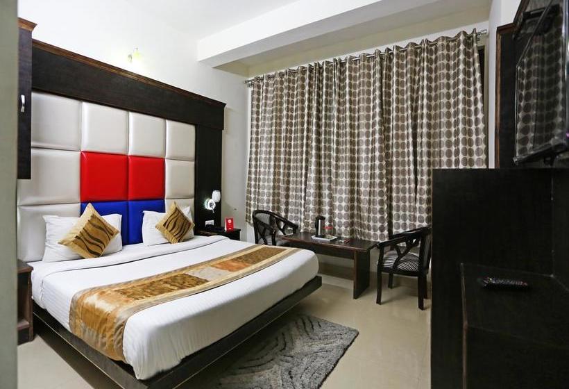 Hotel Oyo 4451 Super Mall Residency 4