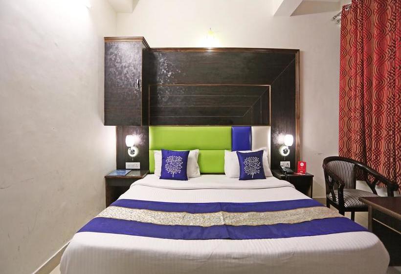 Hotel Oyo 4451 Super Mall Residency 9