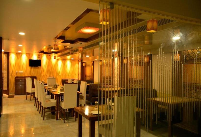 Hotel Oyo 4240 S J International 18