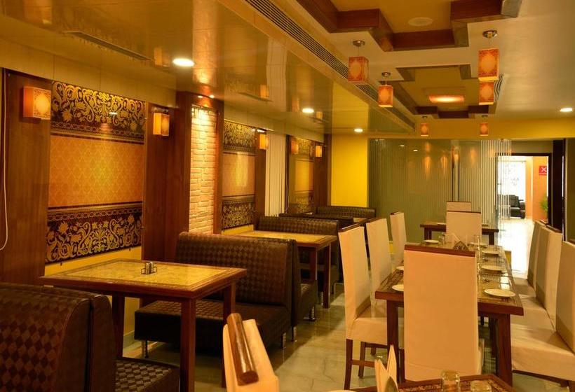 Hotel Oyo 4240 S J International 19