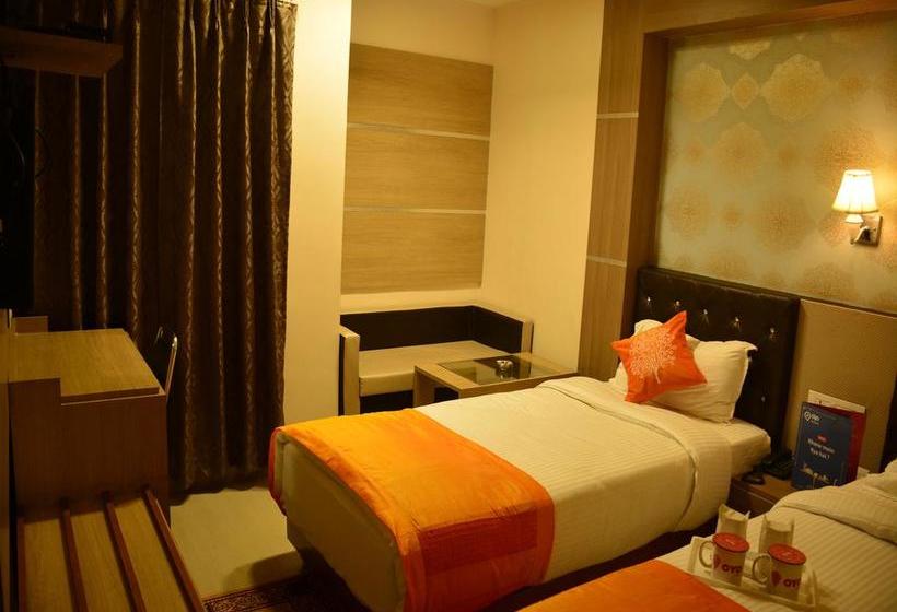 Hotel Oyo 4240 S J International 3