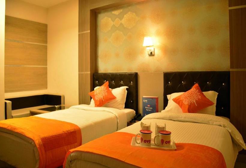 Hotel Oyo 4240 S J International 4