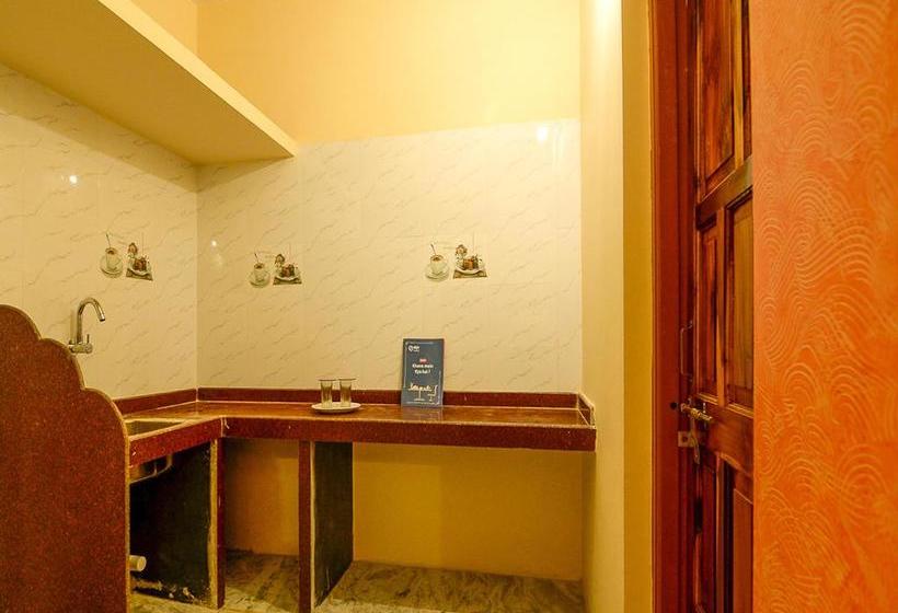 Hôtel Oyo 1964 Apartment Aajo 16