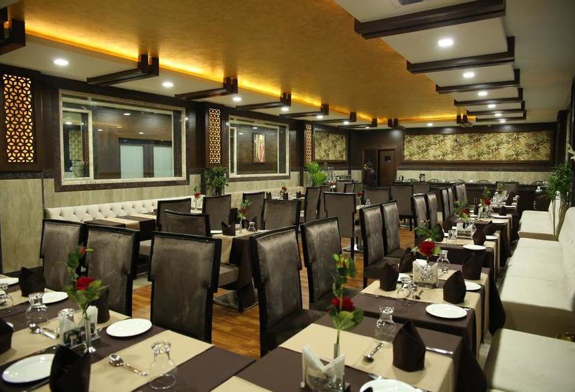 Hotel Continent Panchvati 13