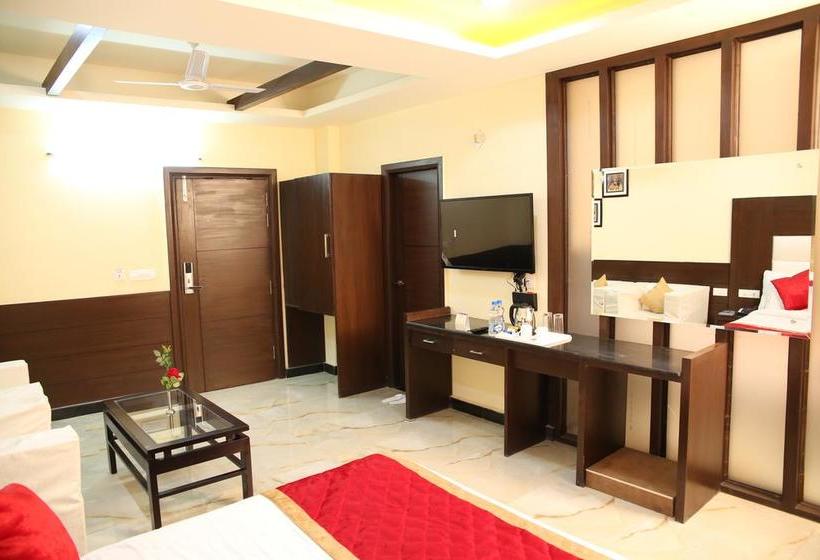 Hotel Continent Panchvati 14