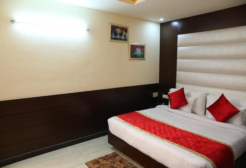 Hotel Continent Panchvati 8