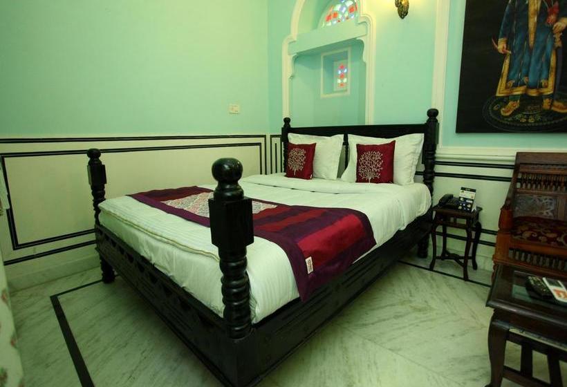Hotel Oyo 2057 Maharaja Haveli 12