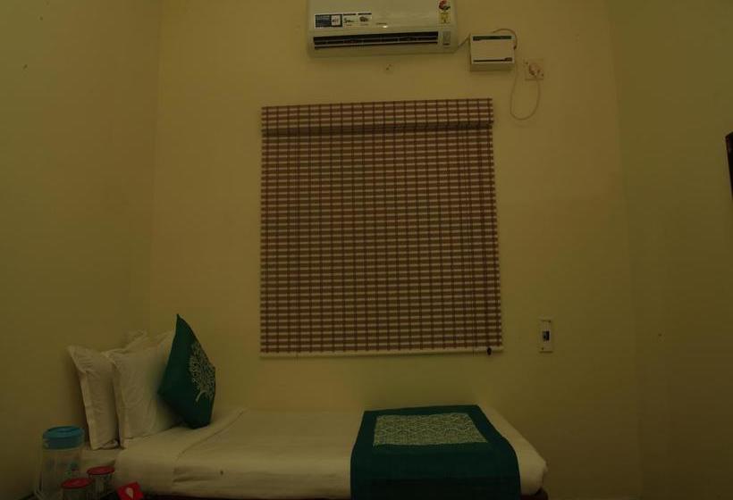 Hotel Oyo 2546 Chrompet 12