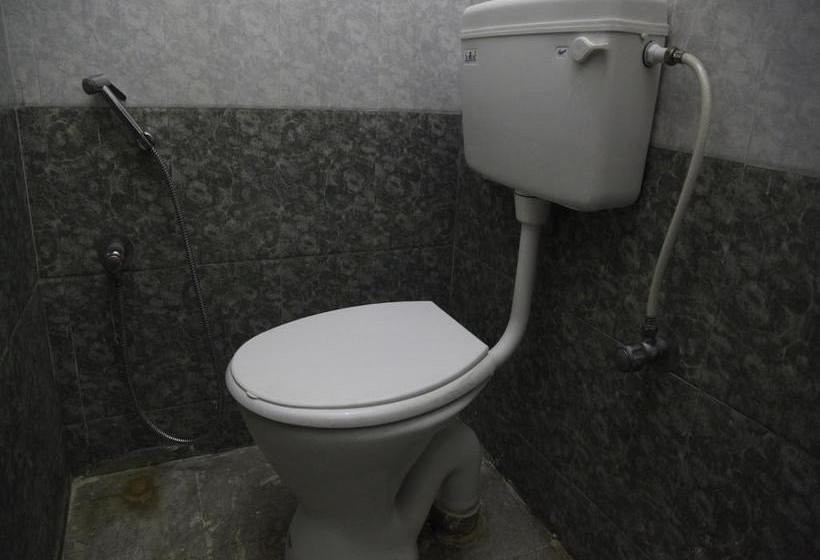 Hotel Oyo 2546 Chrompet 20