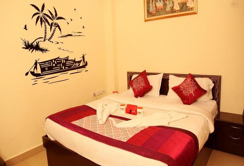 Hotel Oyo 2065 Ashoka Grand 1