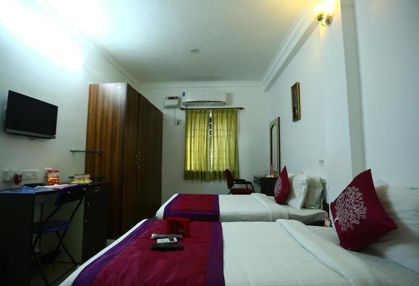 Hotel Oyo 2140 Apartment Perungudi 12