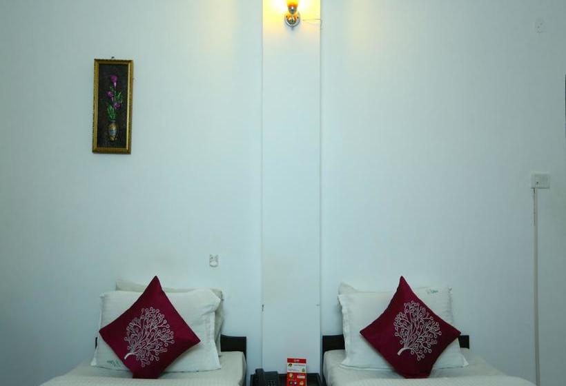 Hotel Oyo 2140 Apartment Perungudi 14