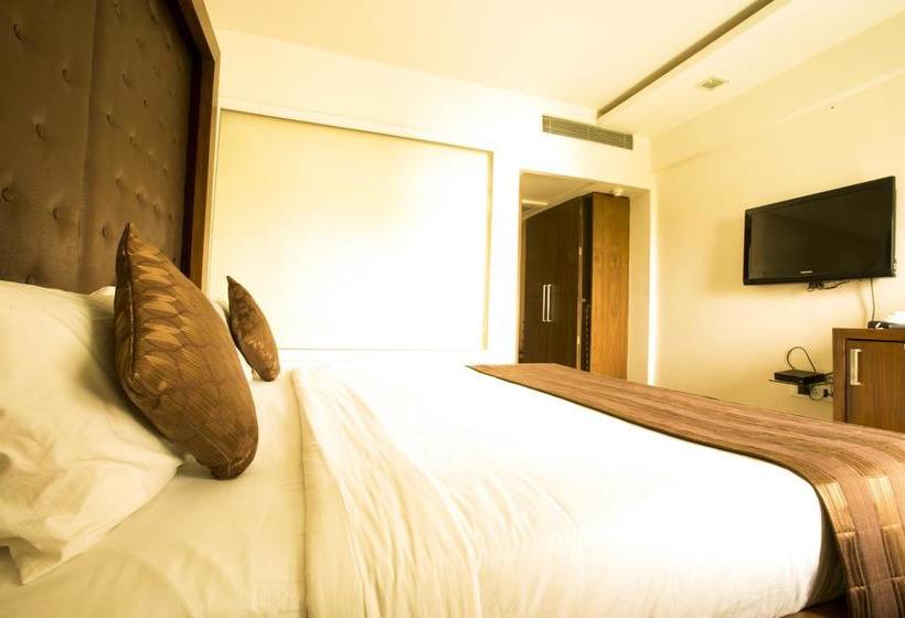 Hotel Oyo 1371 Near Tcs 14