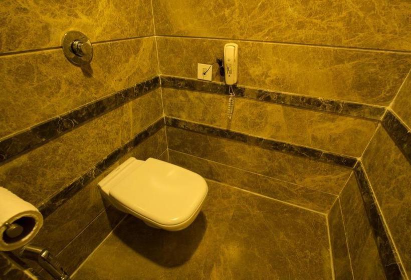 Hotel Oyo 1371 Near Tcs 20