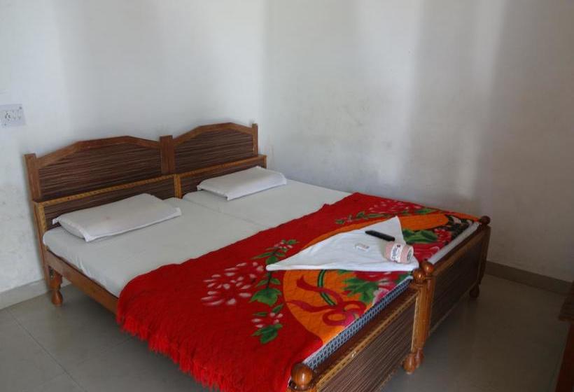 Hotel Shivam Palace 14