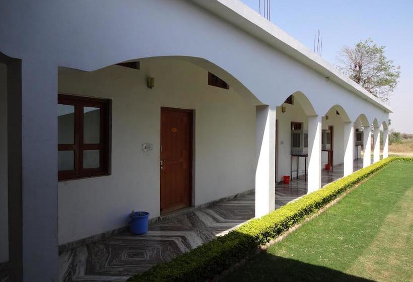 Hotel Shivam Palace 16