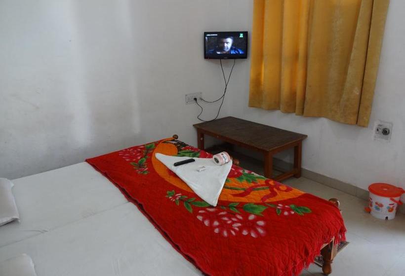 Hotel Shivam Palace 18