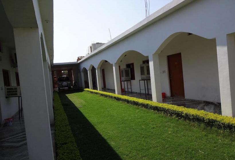 Hotel Shivam Palace 3