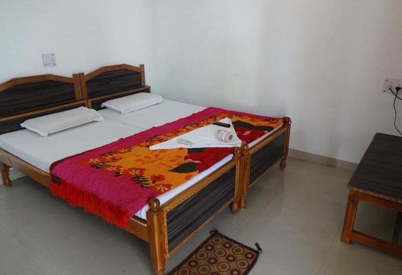 Hotel Shivam Palace 6