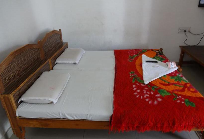 Hotel Shivam Palace 8