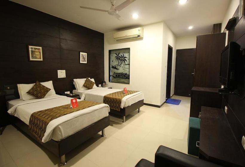 Hotel Oyo 900 Marshall The Grand 13