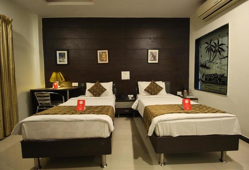 Hotel Oyo 900 Marshall The Grand 16