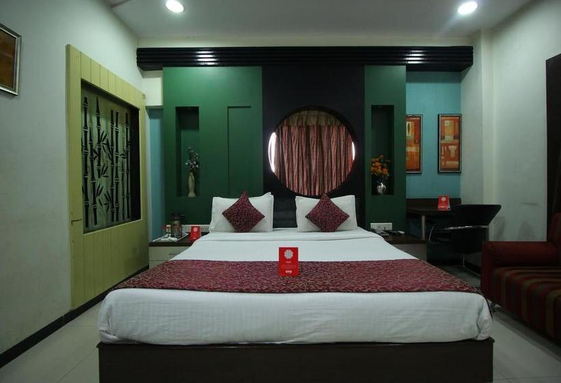 Hotel Oyo 900 Marshall The Grand 6