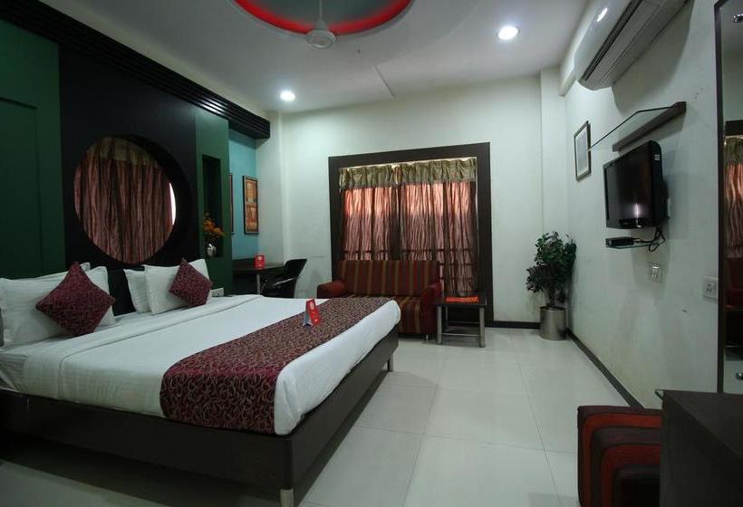 Hotel Oyo 900 Marshall The Grand 9