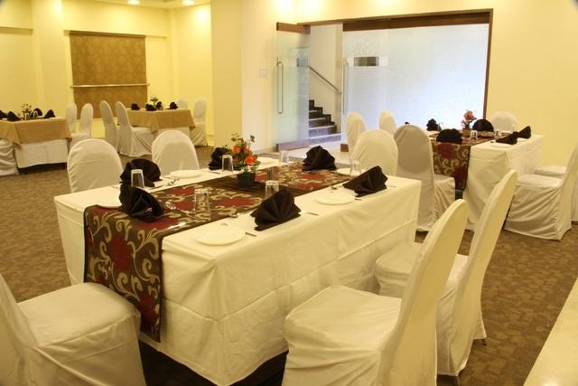 Hotel 10blossoms Park Residency 14