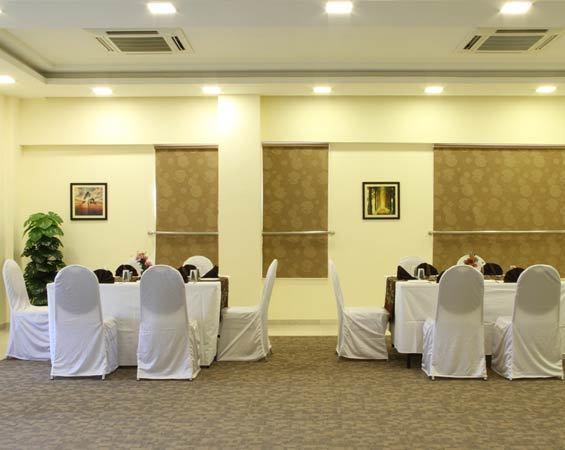 Hotel 10blossoms Park Residency 19