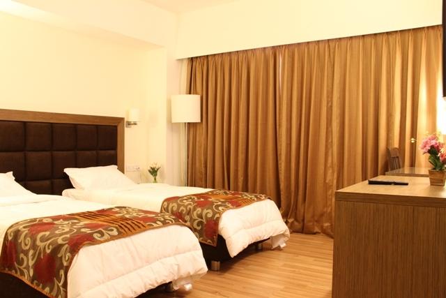 Hotel 10blossoms Park Residency 6