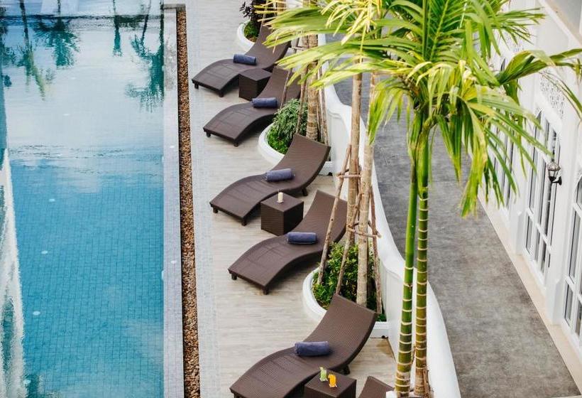 Hotel Away Chiang Mai Thapae Resort 2