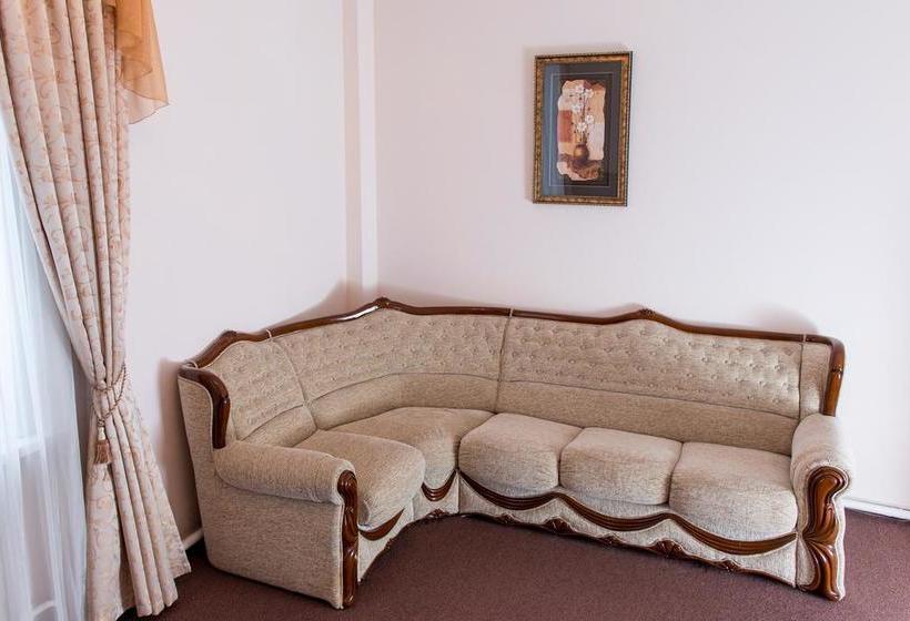 Hotel Dvoryanskaya 10