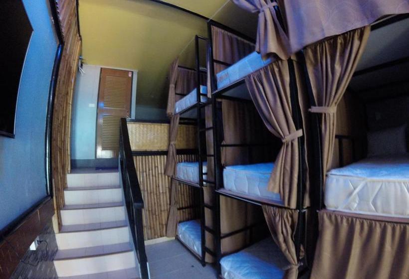 Coma Hostel And Travel Agency 19