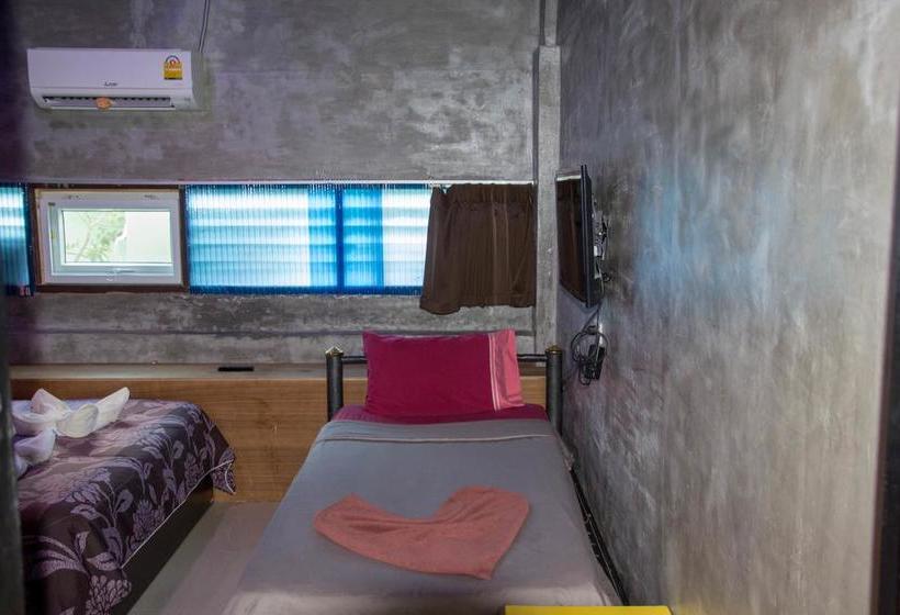 Coma Hostel And Travel Agency 2