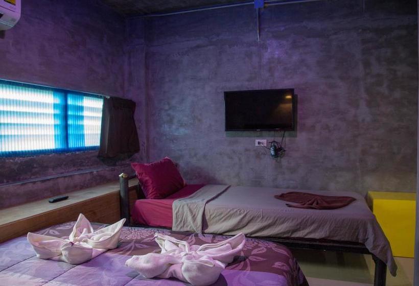 Coma Hostel And Travel Agency 5