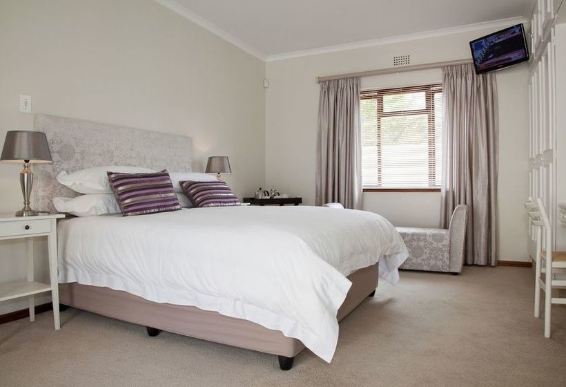 Pension Penguino Guest House 1