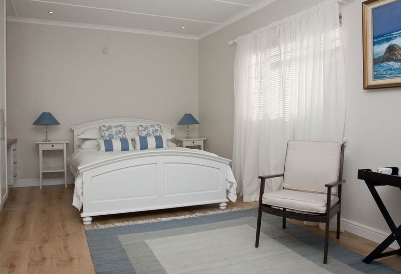 Pension Penguino Guest House 2