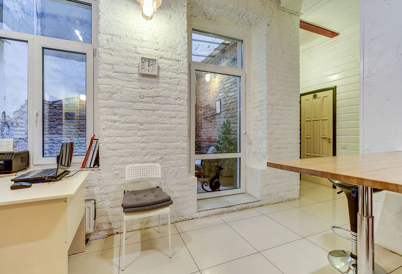 Avrora Apartments Malaya Morskaya 16 2